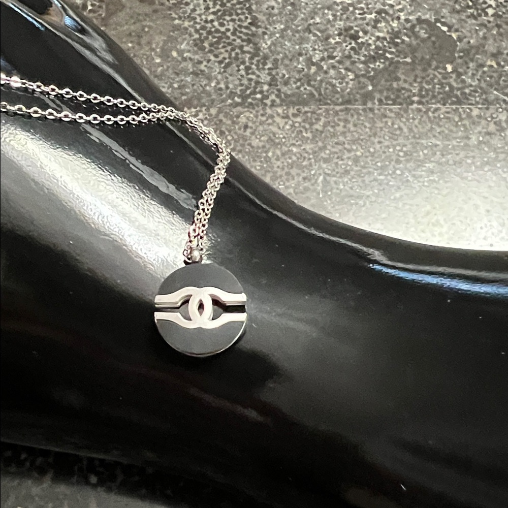 Stainless Steele Necklace - Picture 1 of 5